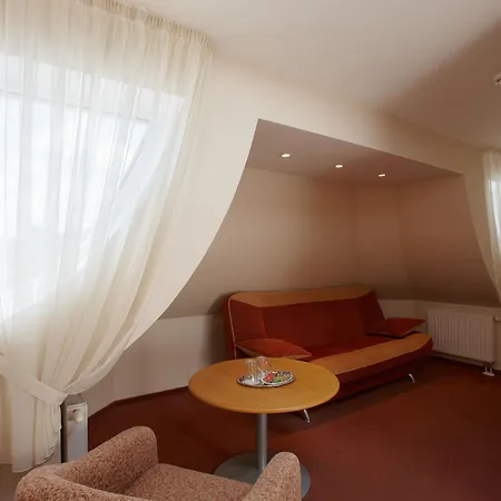Hotel Edvards 3*