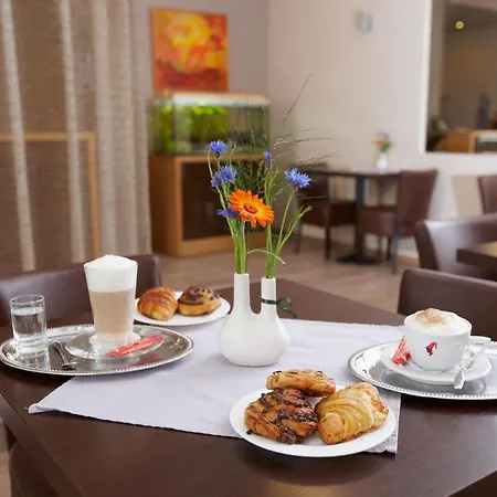 Hotel Edvards 3*