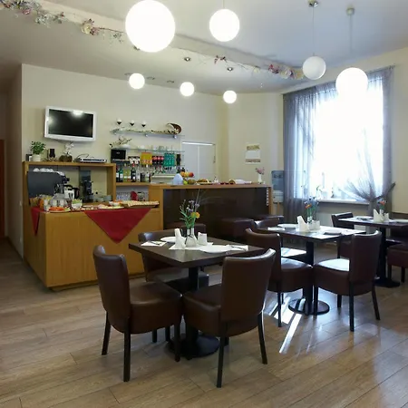 Отель Edvards 3*